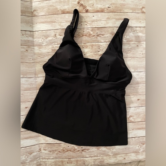 🆕 RESERVED EB Old Navy Women’s V-Neck Swing Tankini Swim Top Black S 4-6 - Picture 5 of 13